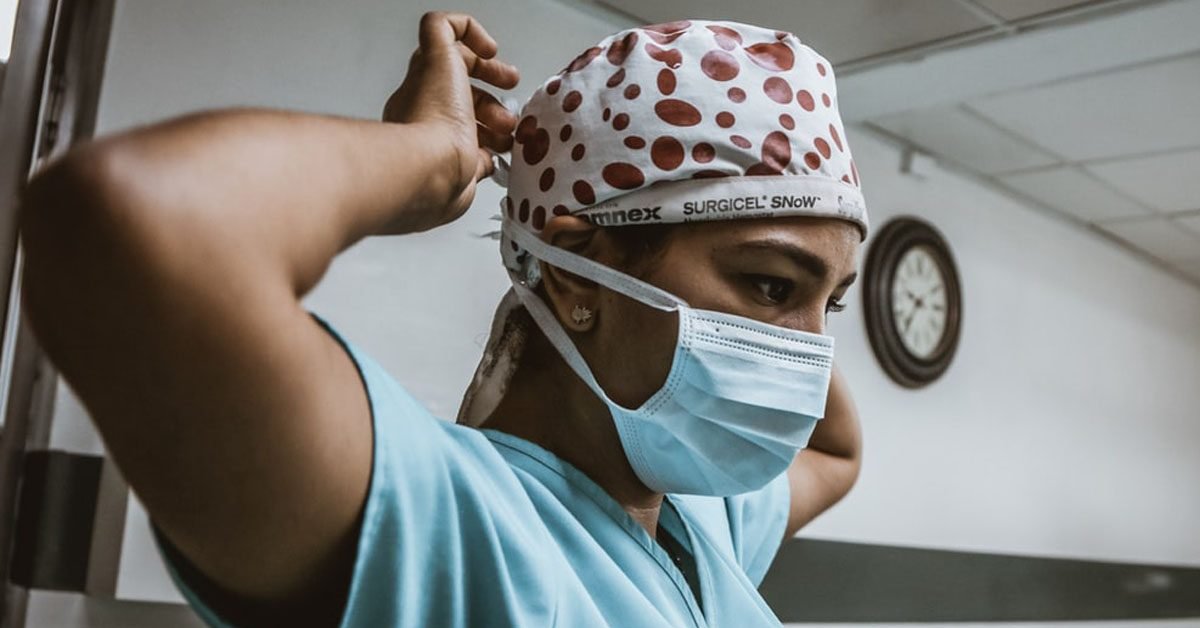 nurse wearing mask