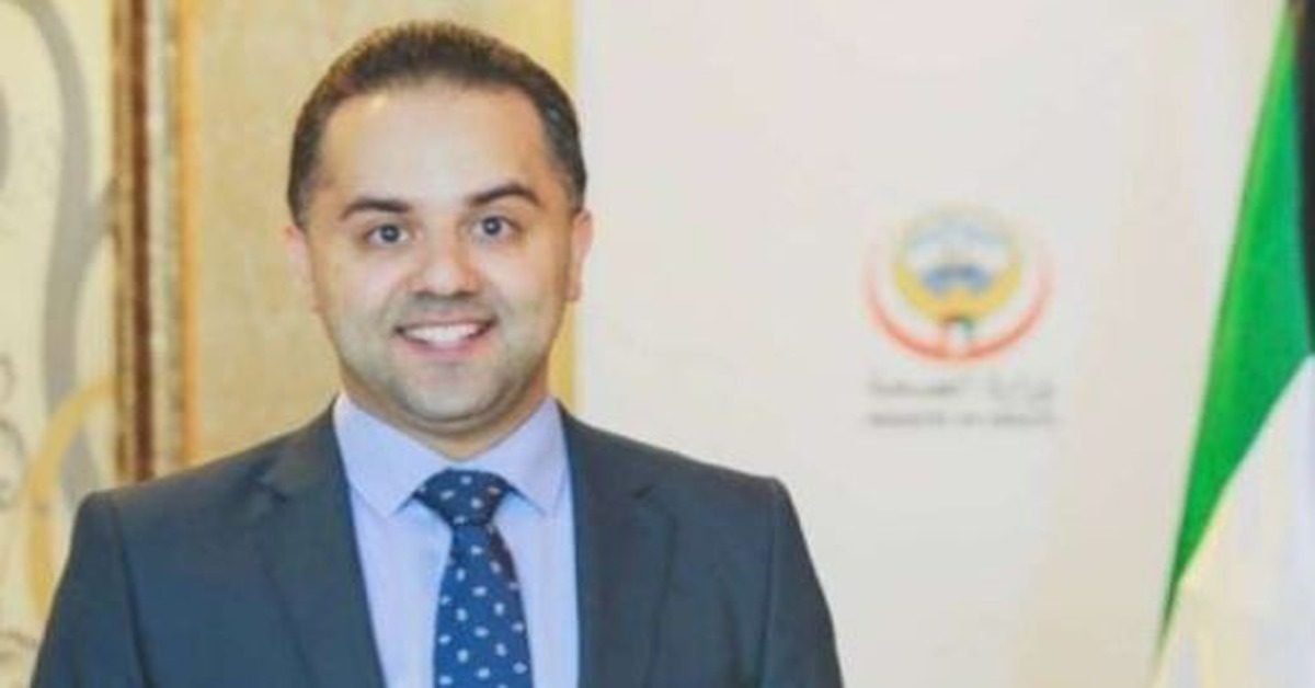 working hours for expats